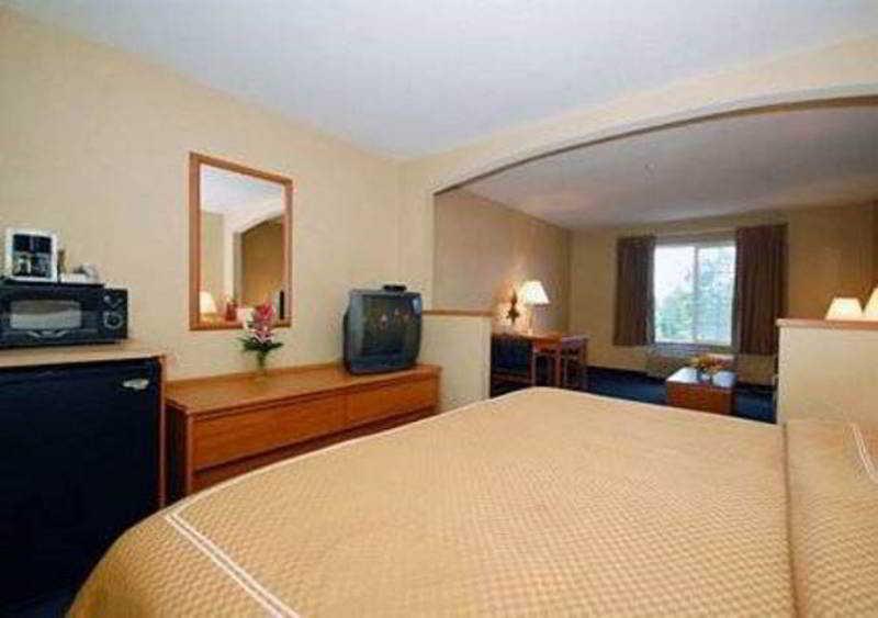 คอมฟอร์ท สวีทส์ แอร์พอร์ต Hotel ซอลต์เลคซิตี้ ภายนอก รูปภาพ
