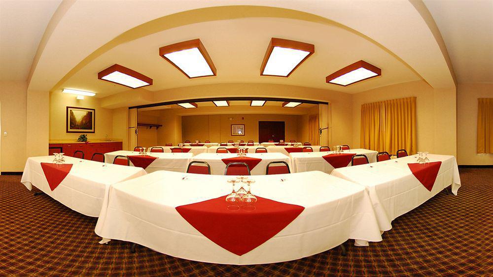 คอมฟอร์ท สวีทส์ แอร์พอร์ต Hotel ซอลต์เลคซิตี้ ภายนอก รูปภาพ